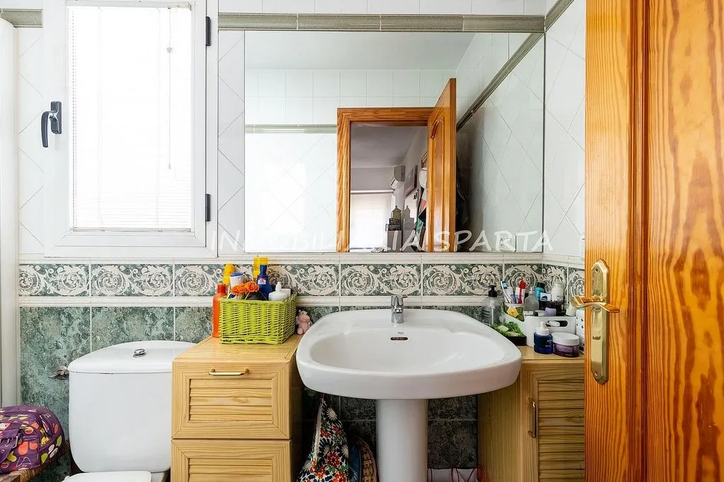 Salles de bain - Charming Duplex with Terrace in City Centre