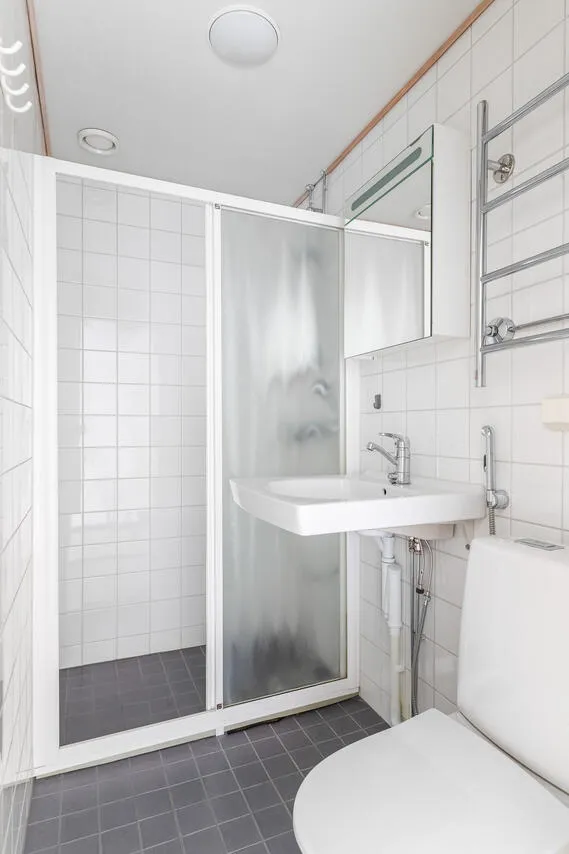 Vannitoad - Bright Balcony Studio in Kauniainen Centre