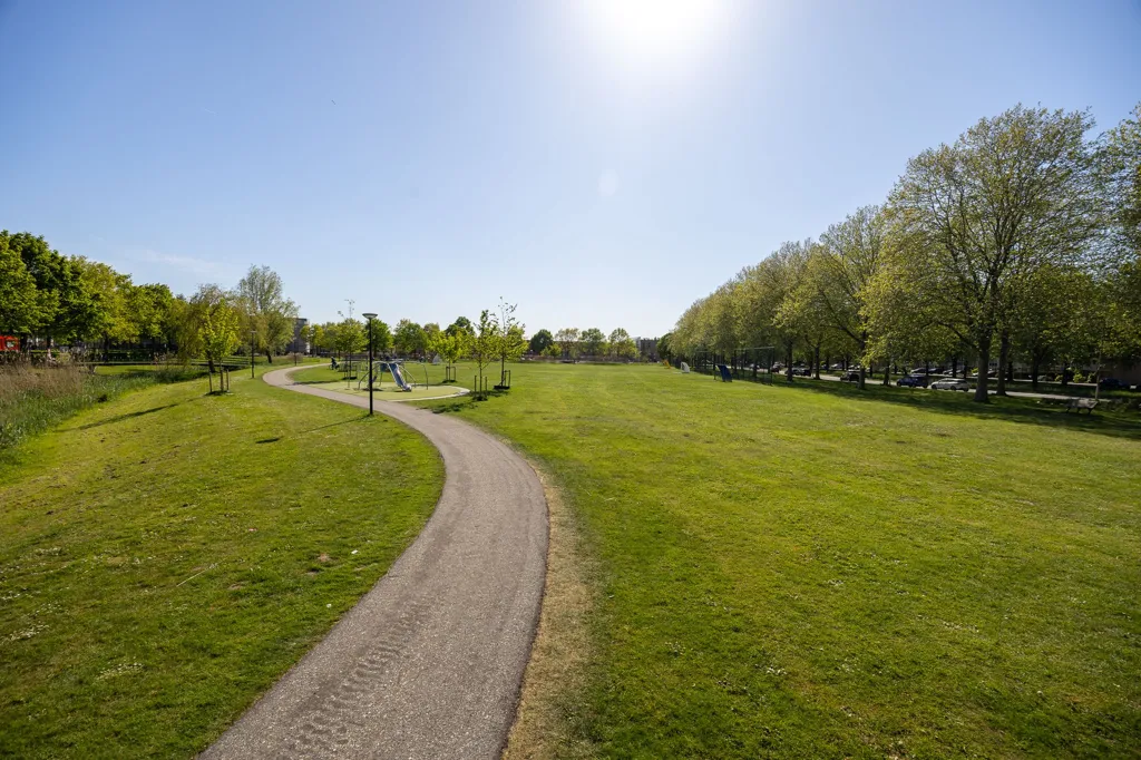 3-toaline korter asukohas Alphen aan den Rijn