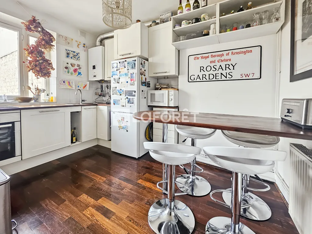 Cucina - 5-Piece Parisian Flat with West-East Views