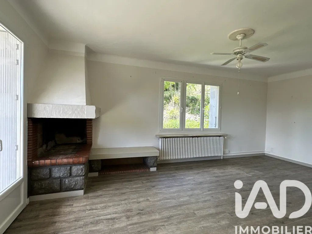 Séjour - Maison avec Vue Dominante sur Largentière