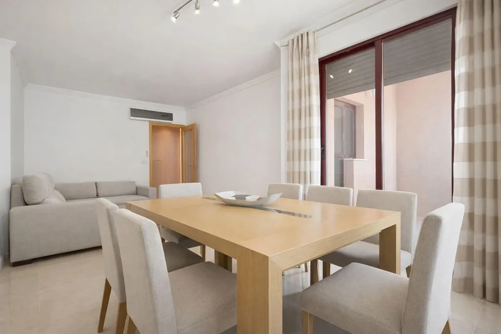 Söögituba - Spacious Flat with Terrace in Pego, Alicante