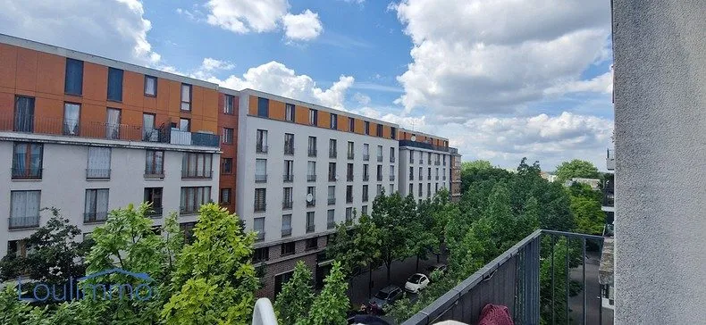 Balcone - 2-Bedroom Apartment with Balcony in St Denis