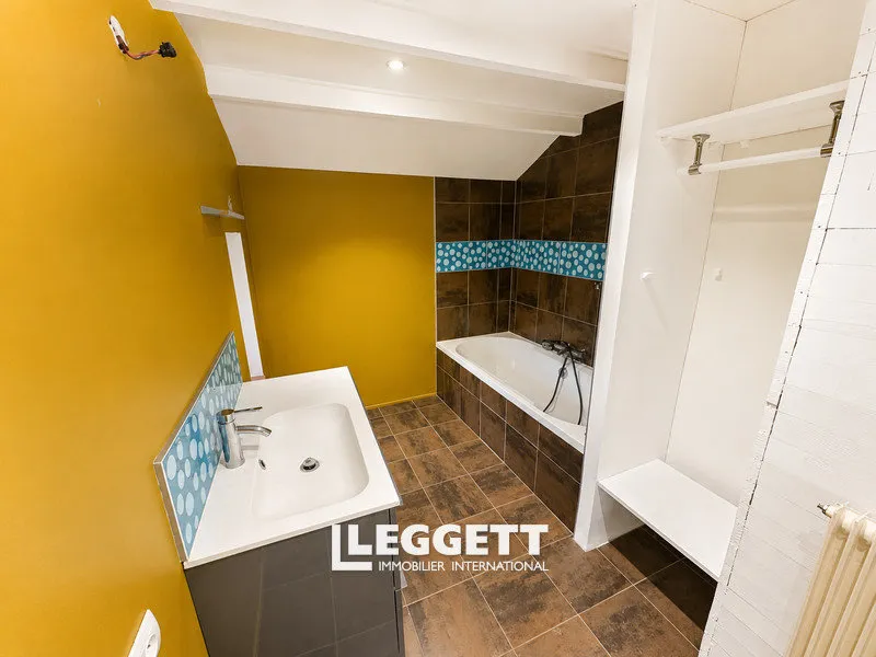 Bagni - Rustic Stone House with Garden in Saint-Planchers