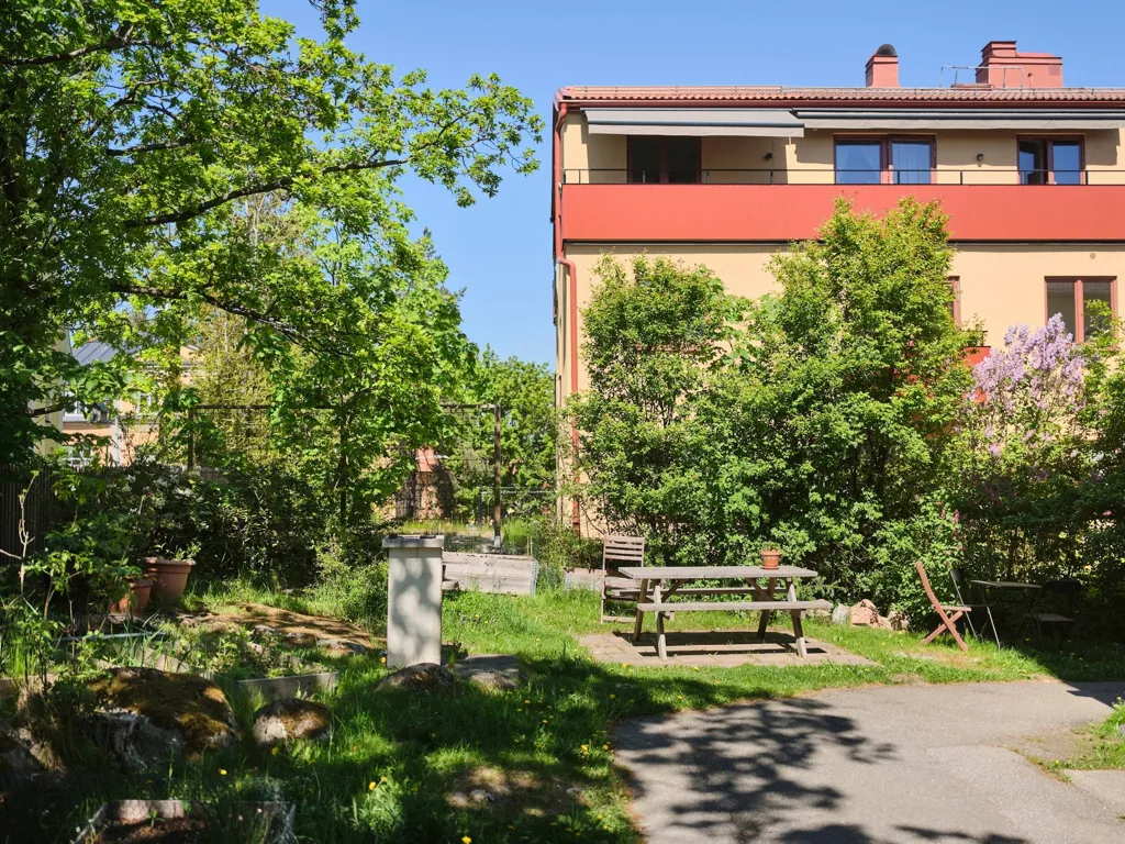 Aed - Funkistyle Flat with Balcony in Midsommarkransen