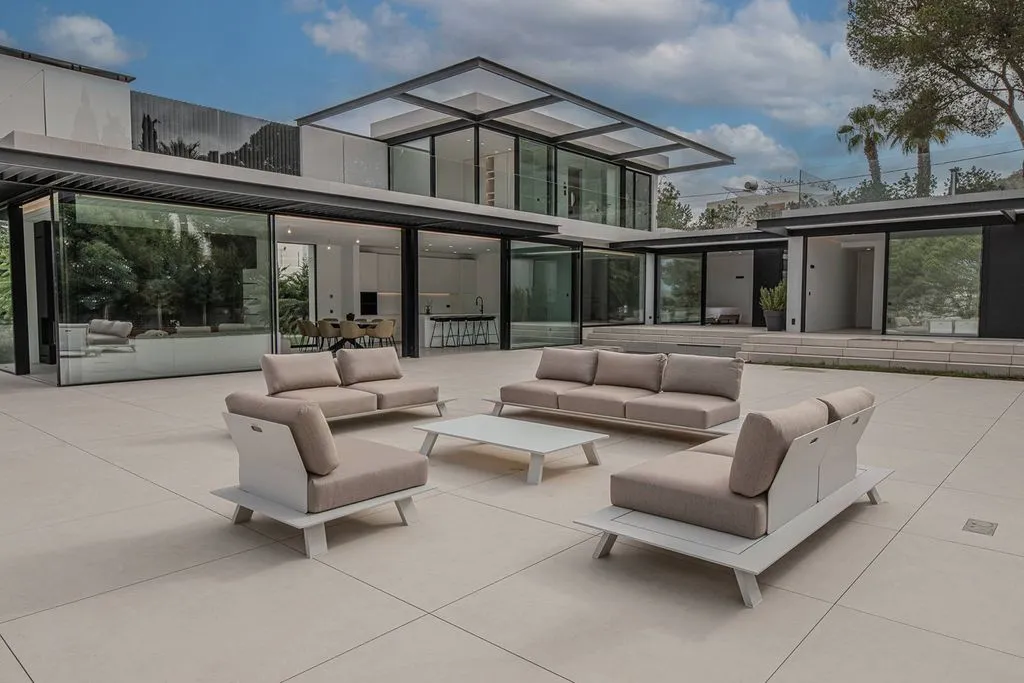 Terrass - Architectural Villa with Infinity Pool in Santa Eulària