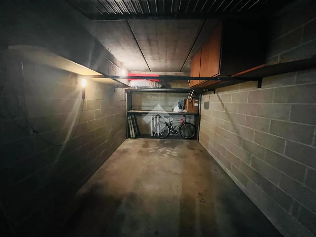 Garage - Single Garage Box in Nova Milanese