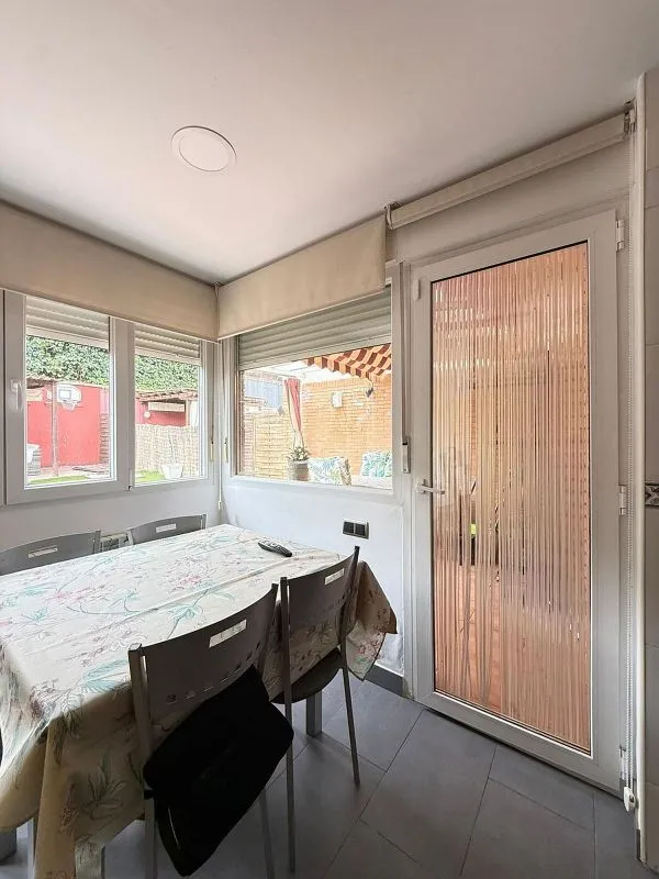 Söögituba - Renovated Townhouse with Solar Panels in Coimbra-Guadarrama