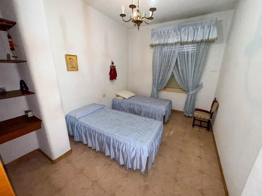 Chambres - Luxury Apartment Complex with Development Potential in Crevillent