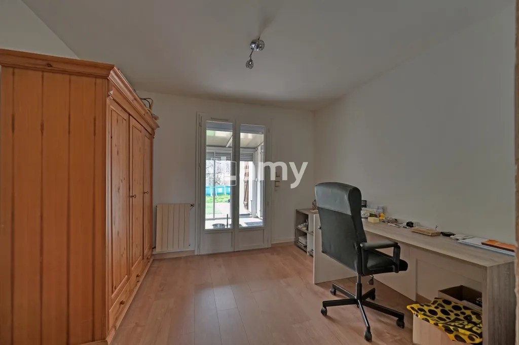 Bureau - Maison de Plain-Pied avec Terrasse à Nîmes