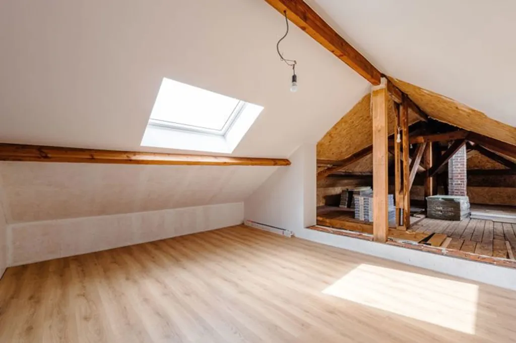 Pièces - Maison Rénovée avec Jardin à Beauregard