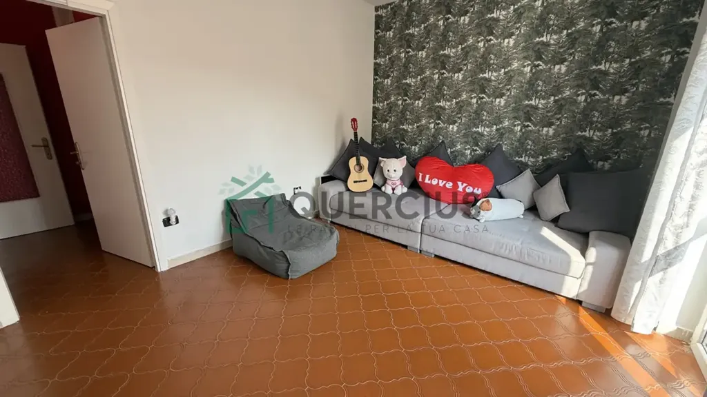 Soggiorno - Rear-Adjoining House with Balcony in Monteforte d'Alpone