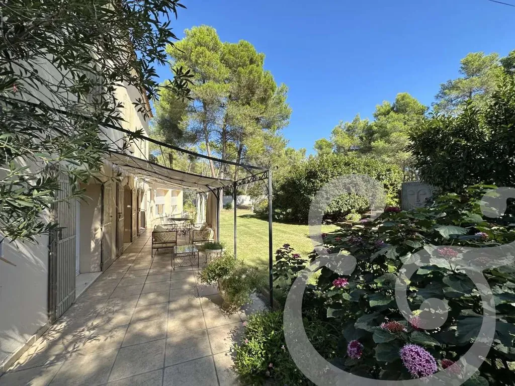 Terrass - Spacious Property with Pool in Orgon