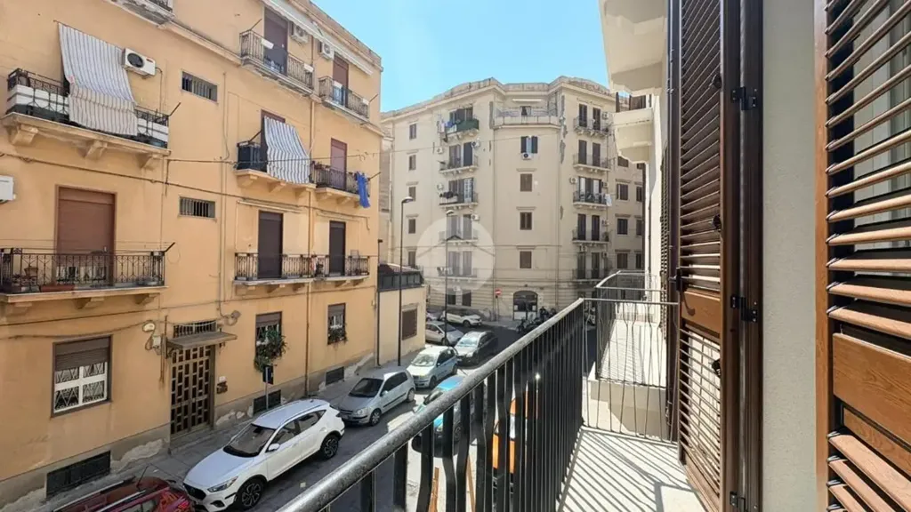 Balcone - Rearranged Studio with Balcony in Palermo