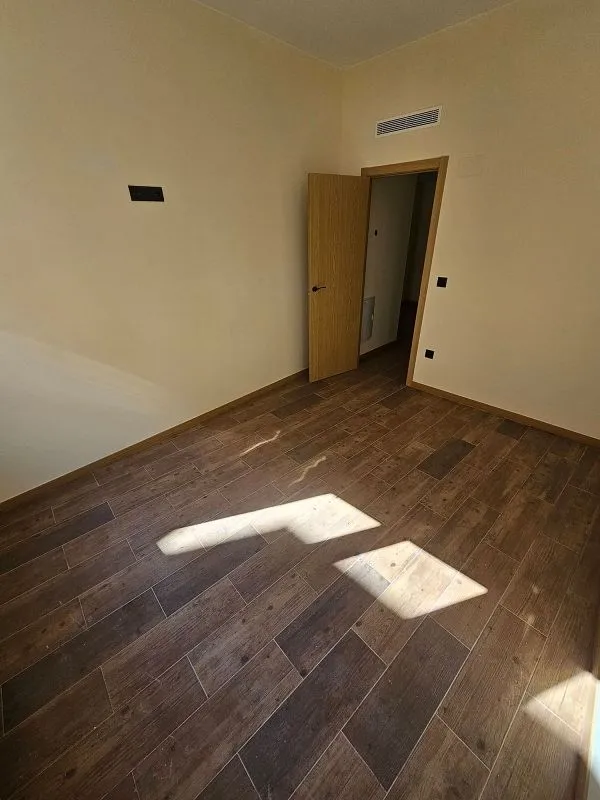 Rooms - Bright 2-Bedroom Flat in Jesús District, Zaragoza