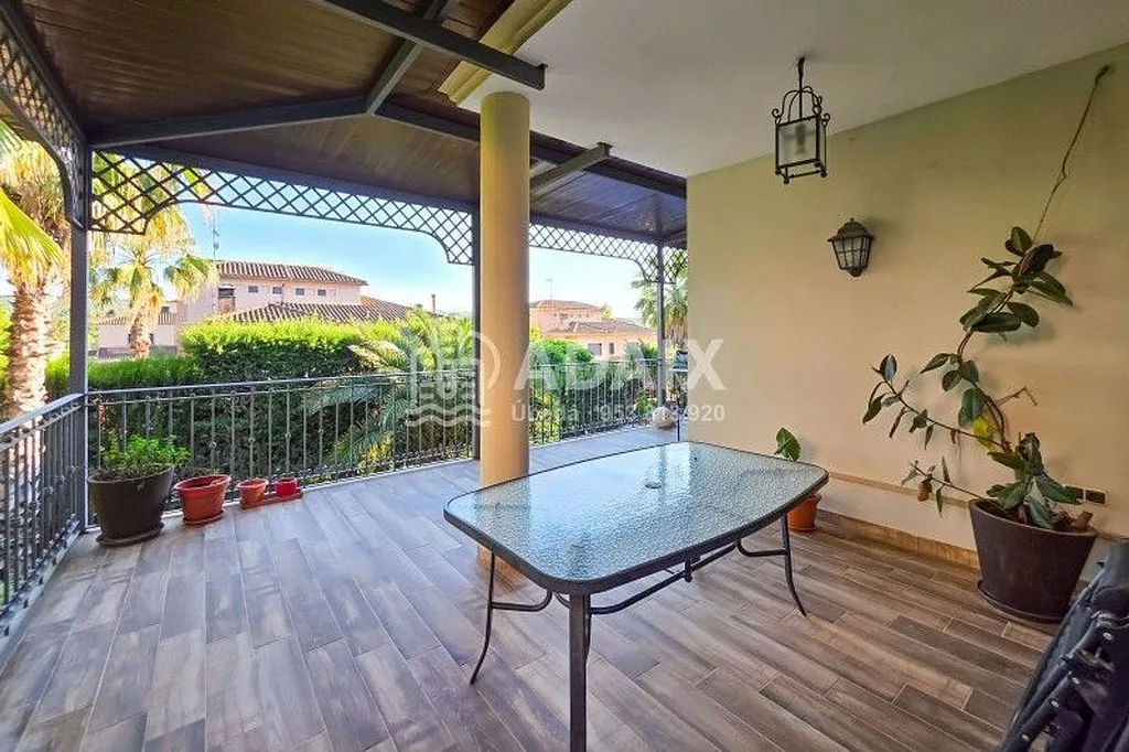 Terrace - Chalet with Pool in Baeza, Jaén