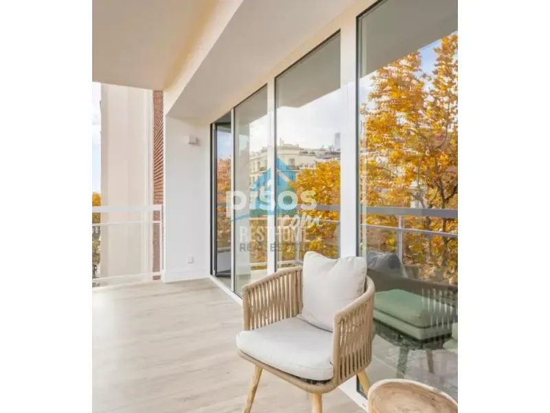 Balcon - Modernised Apartment with Views in Recoletos