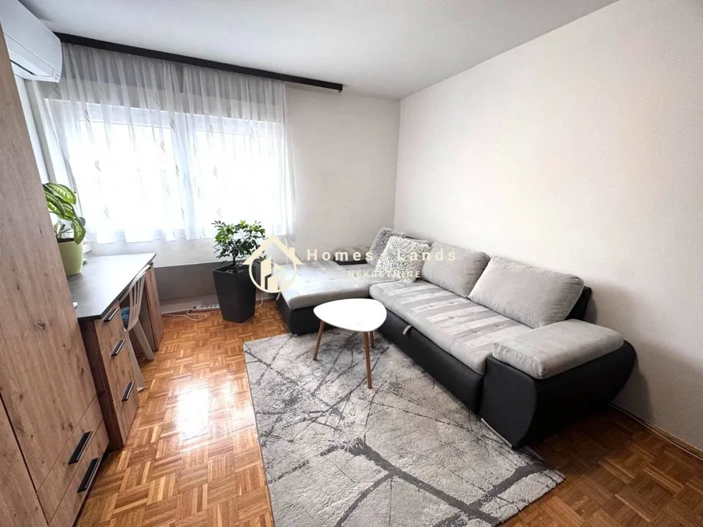 Séjour - Modern 3-Bedroom Flat with Lift in Dubrava