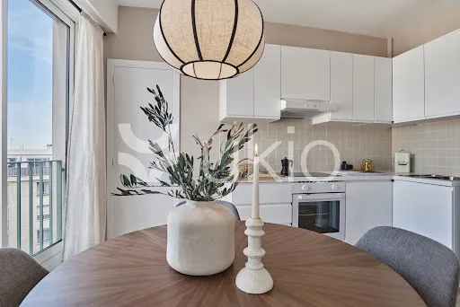 Kitchen - Luxury Apartment with Central Heating in Paris 5th