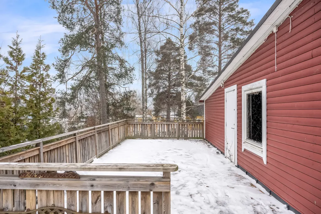 Jardin - Commercial Property with Development Potential in Svärtinge