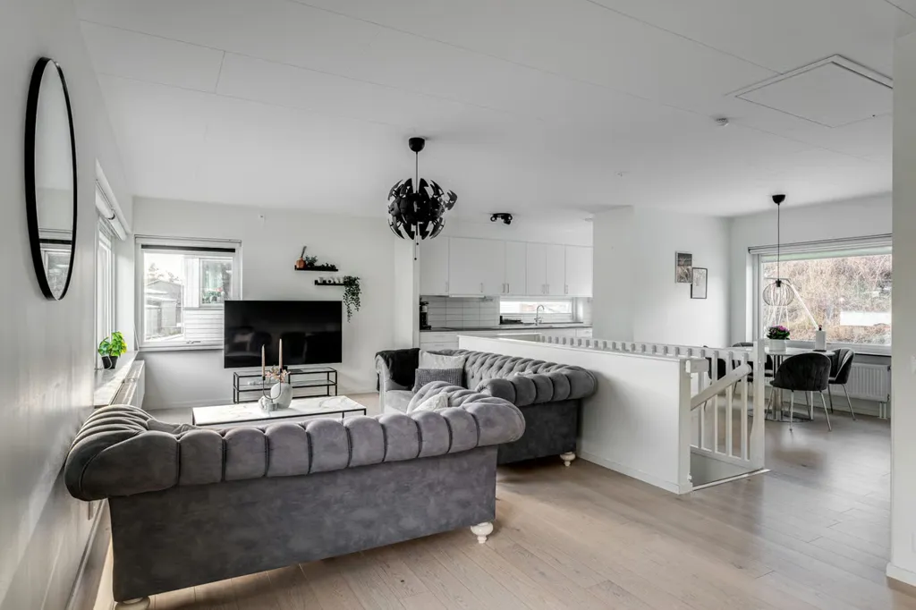 Soggiorno - Terraced House with Spacious Terrace in Suburban Area
