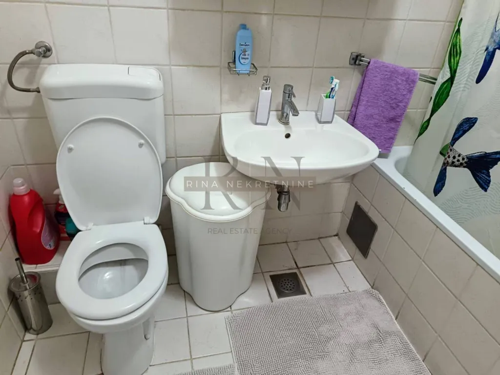 Bathrooms - Spacious Three-Bedroom Flat with Balcony in Stenjevec