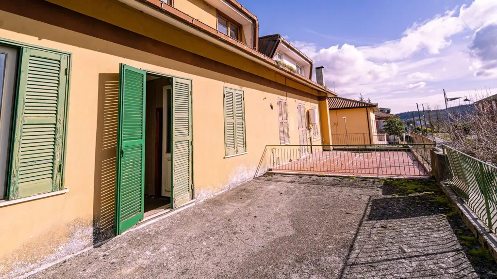 Välivaade - House Portion with Terrace in Fiuggi