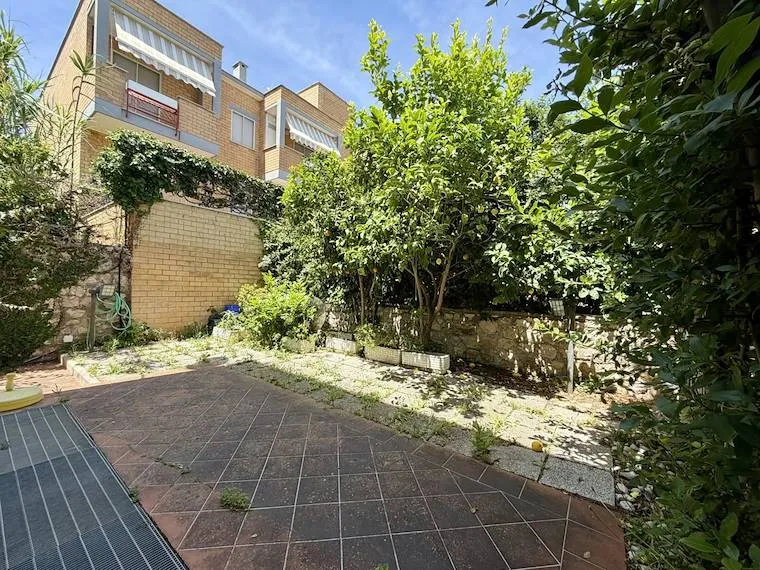 Garden - 3-Bedroom Apartment with Terrace in Gaeta