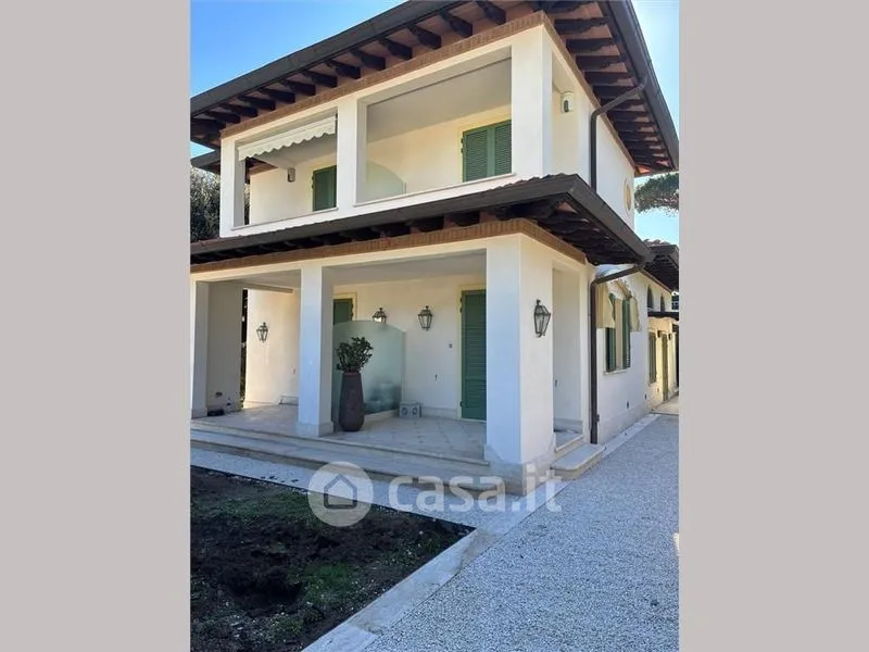Välivaade - Villa with Beach Access in Forte dei Marmi