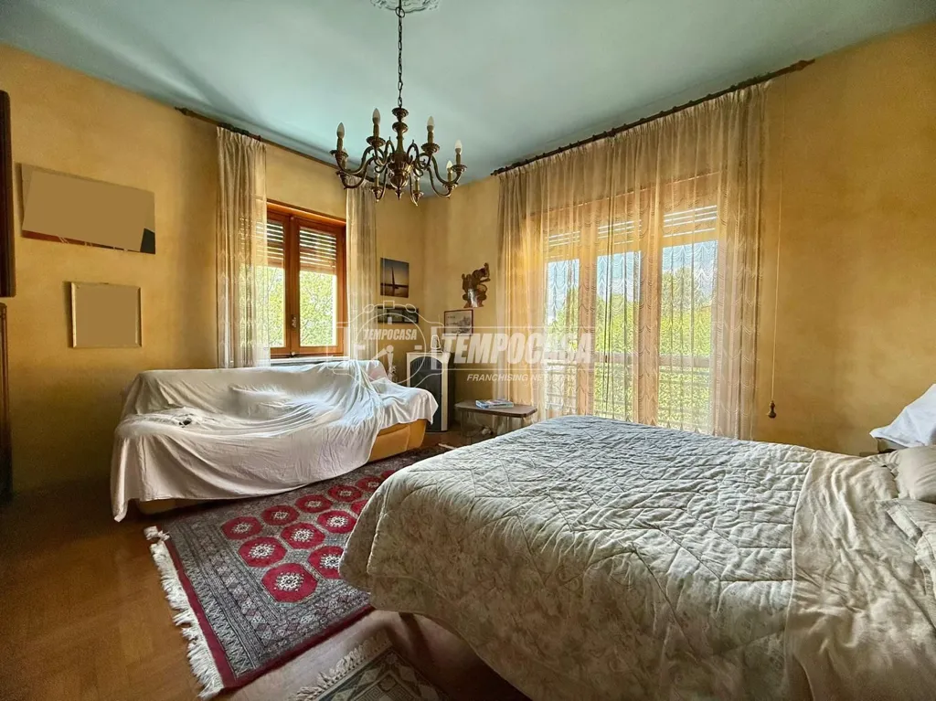 Magamistoad - Bifamiliar Villa with Garden in Ciriè