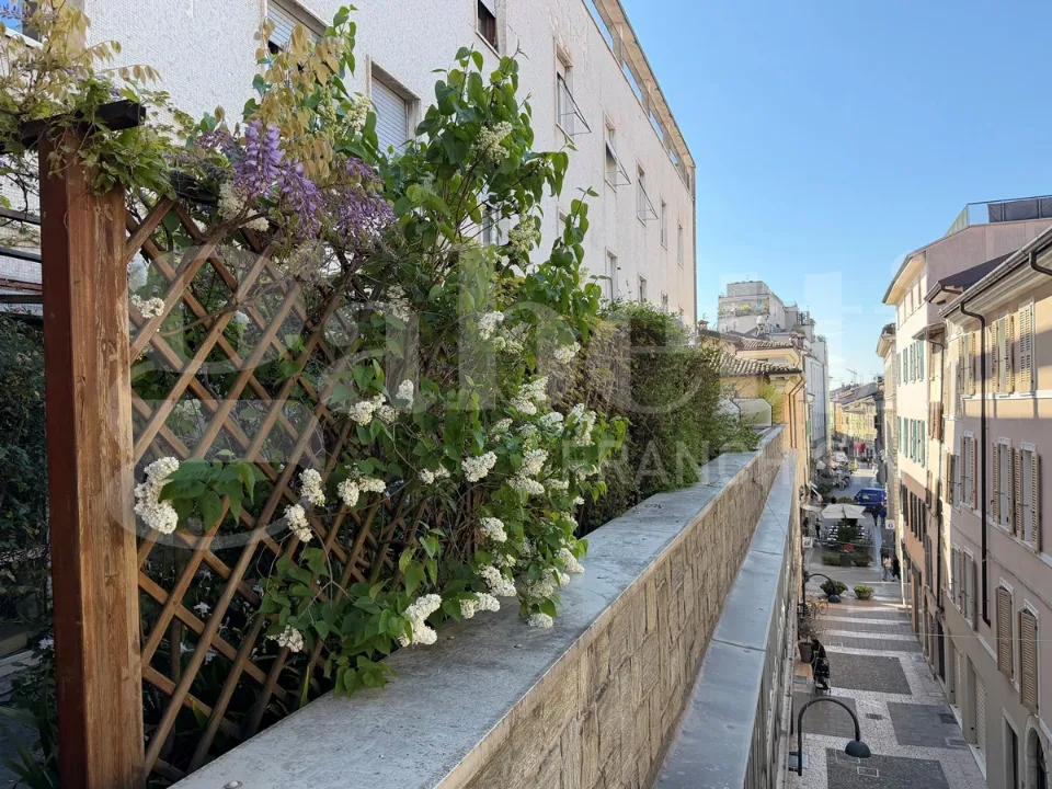 Balcon - Quadruplex with Central Location in Brescia