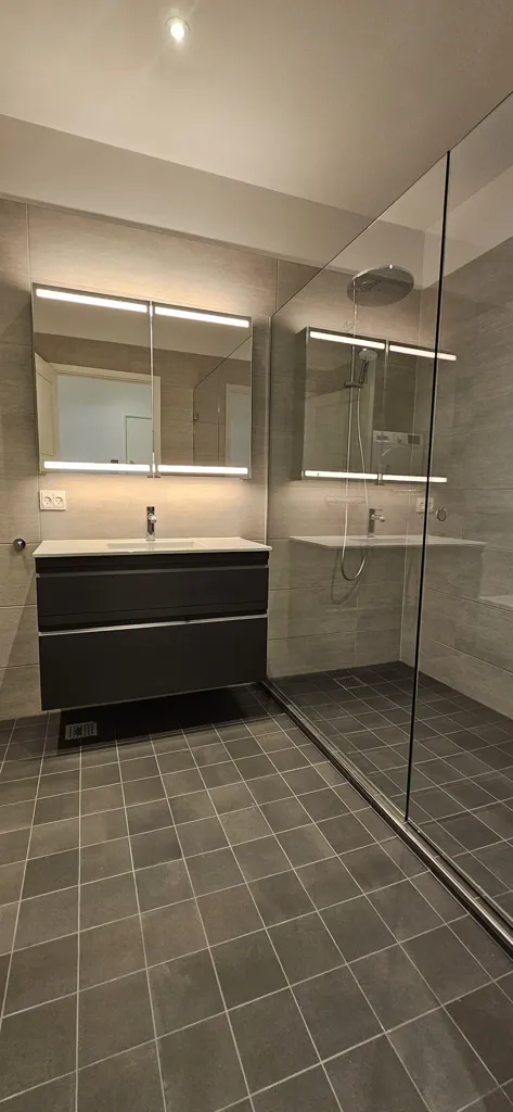 Salles de bain - Bright Apartment with Balcony in Latin Quarter
