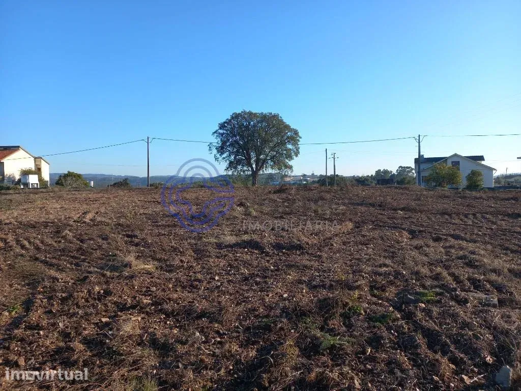 Jardin - Construction Plot for 4 Homes near Tomar