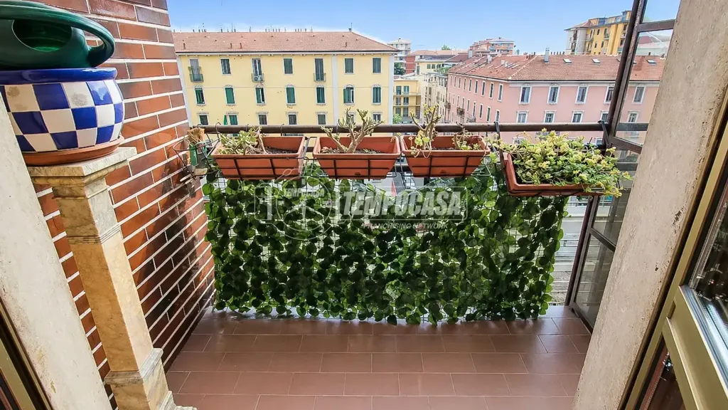 Balcone - Duplex with Balcony in Milan