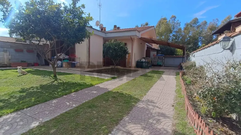 Aed - Villa with Garden in Ardea, Colle Romito