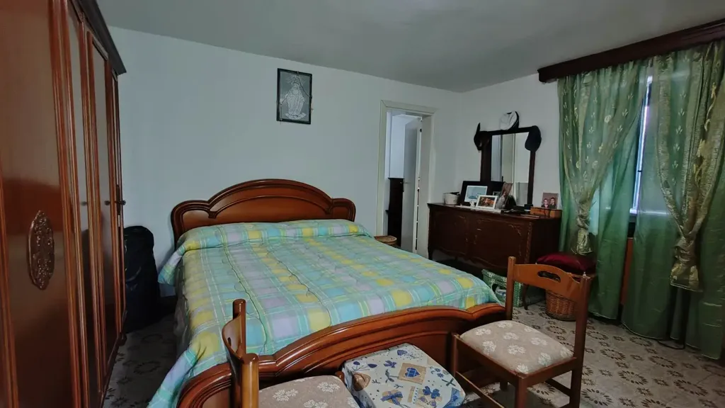 Chambres - 11.5-Room House with Double Garage in Guardiagrele