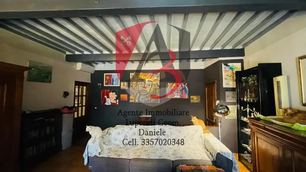 Appartement 8 pièces à IT