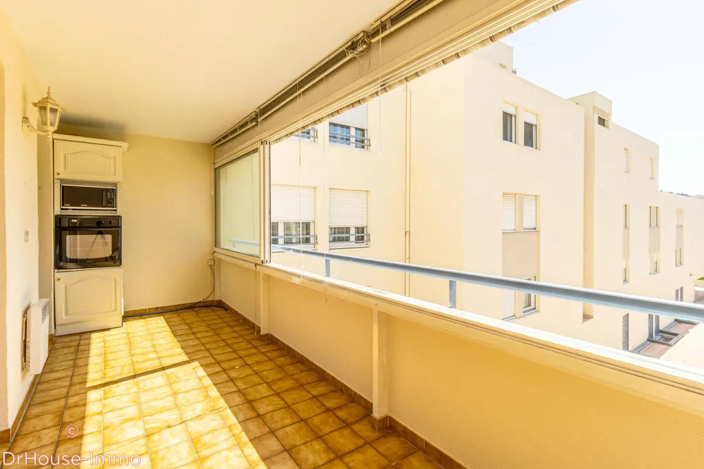 Balcon - Appartement avec Loggia et Balcon à Cavalaire-sur-Mer