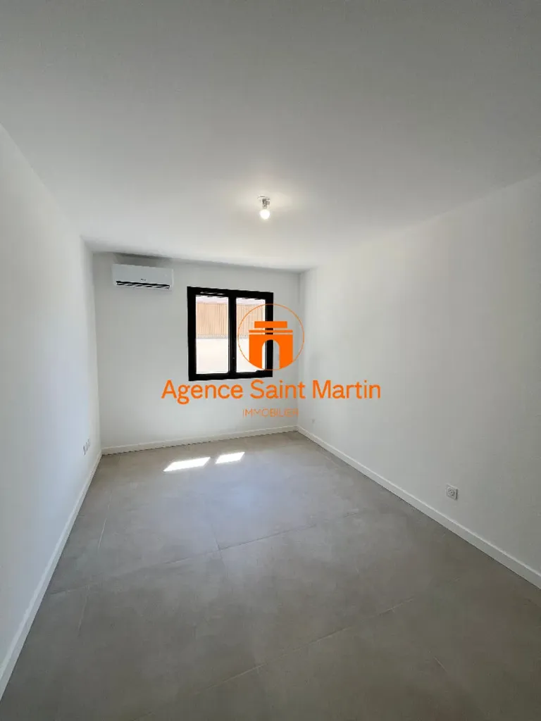 Toad - New Villa with Garden in Malataverne