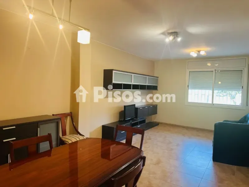 Söögituba - Ground Floor Flat with Balcony in Masdenverge