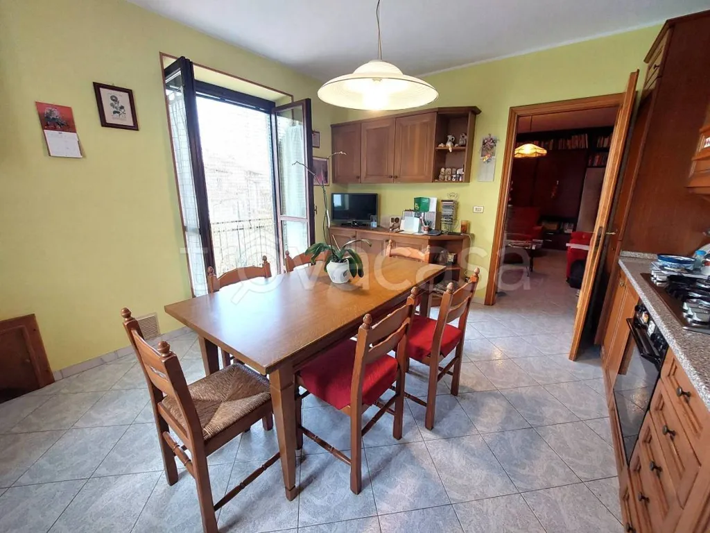 Salle à manger - Spacious Apartment with Balconies in Scarnafigi