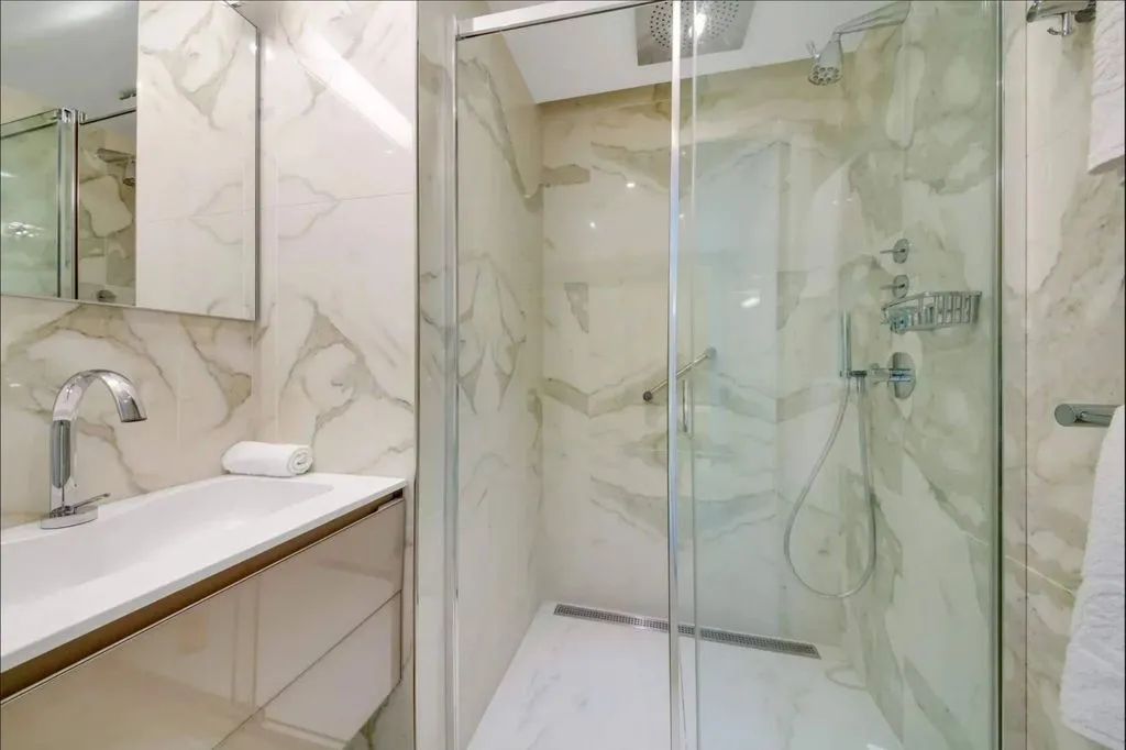 Salles de bain - Appartement de Luxe avec Vue Mer à Cannes