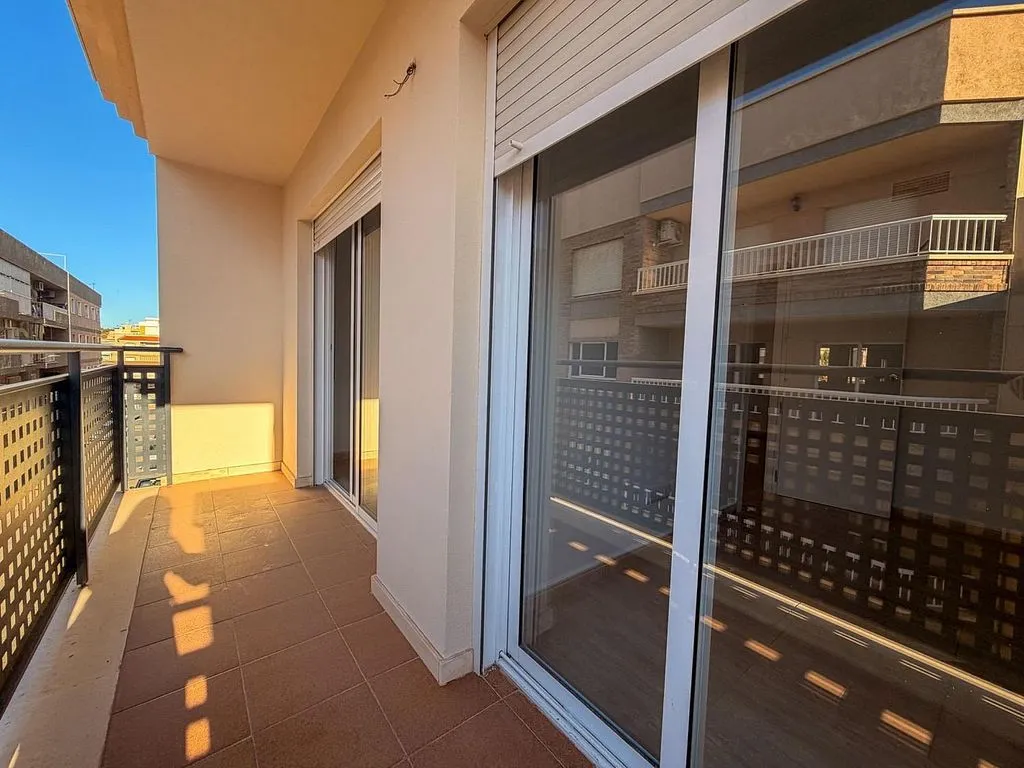 Balcone - Apartment with Balcony in Águilas