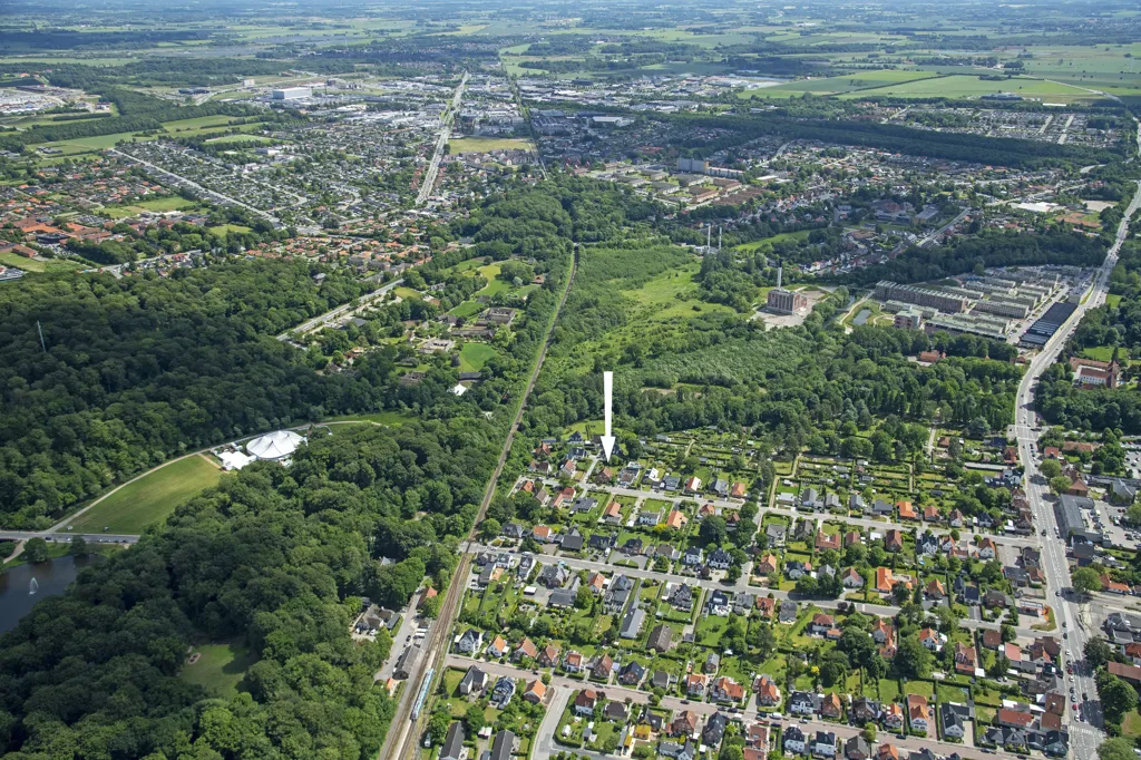 Classical Villa with Architect-Designed Garden in Odense