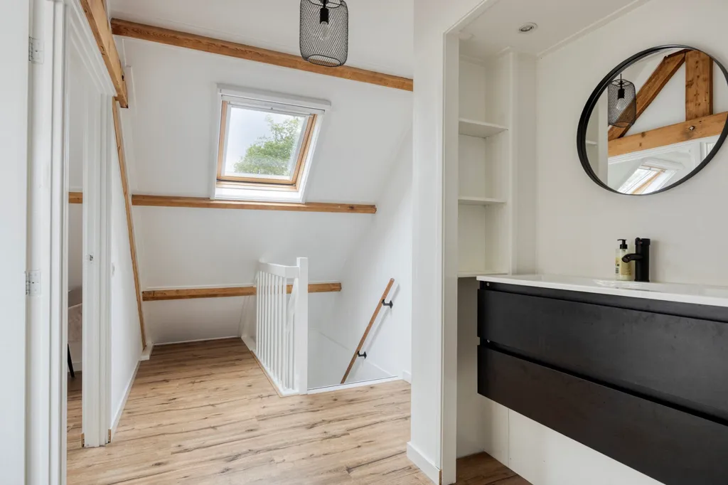 Salles de bain - Corner House with Garden in Dirksland
