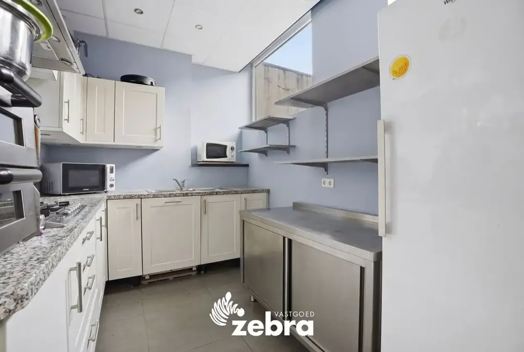 Kitchen - Commercial Property with Private Flat in Pittem Centre
