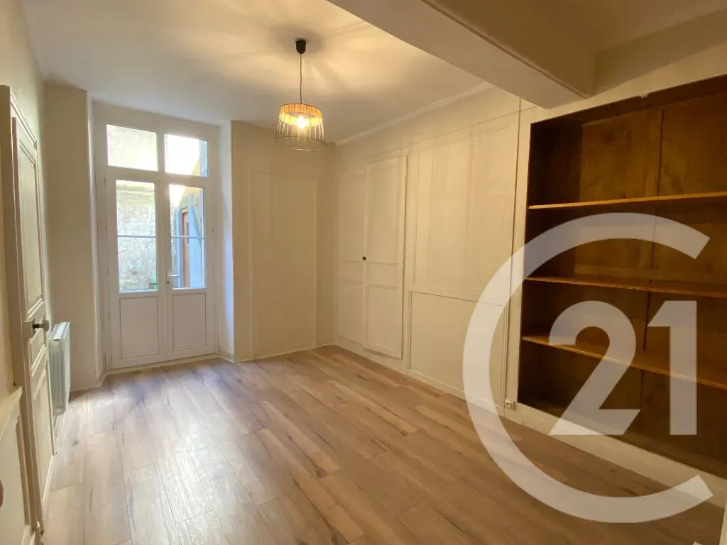 Stanze - 3-Bed Apartment with Courtyard in Châteaudun