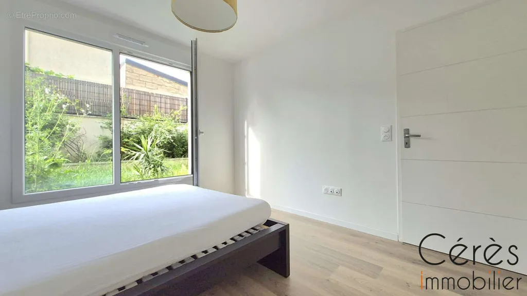 Chambres - Appartement avec Terrasse et Jardin à Romainville