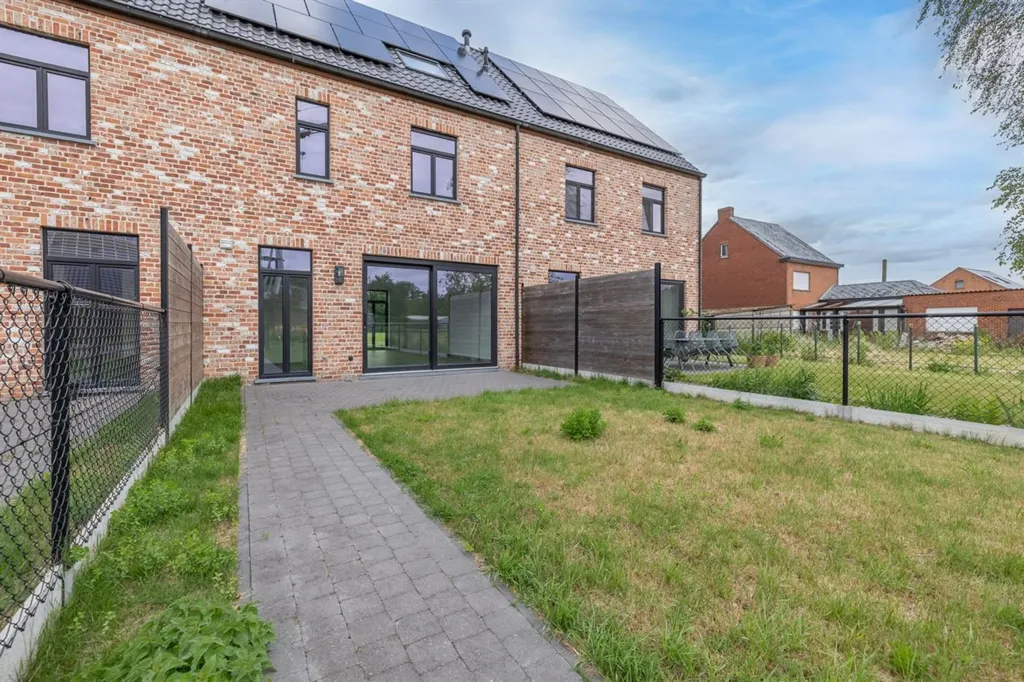 Exterior - New Build with Garden in Central Location