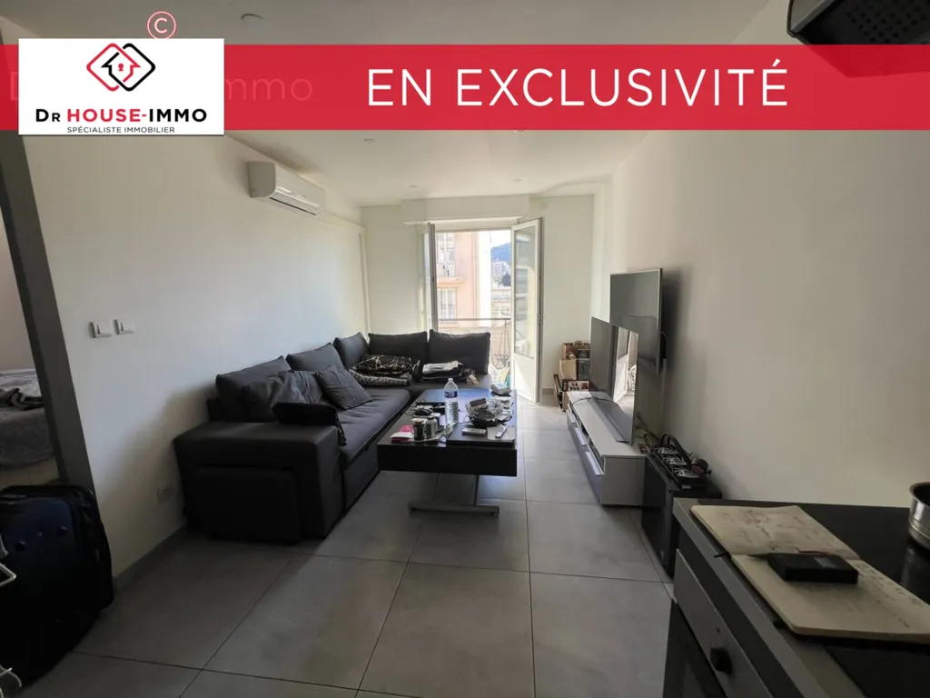 Séjour - Appartement avec Balcon Est au Centre de Cannes